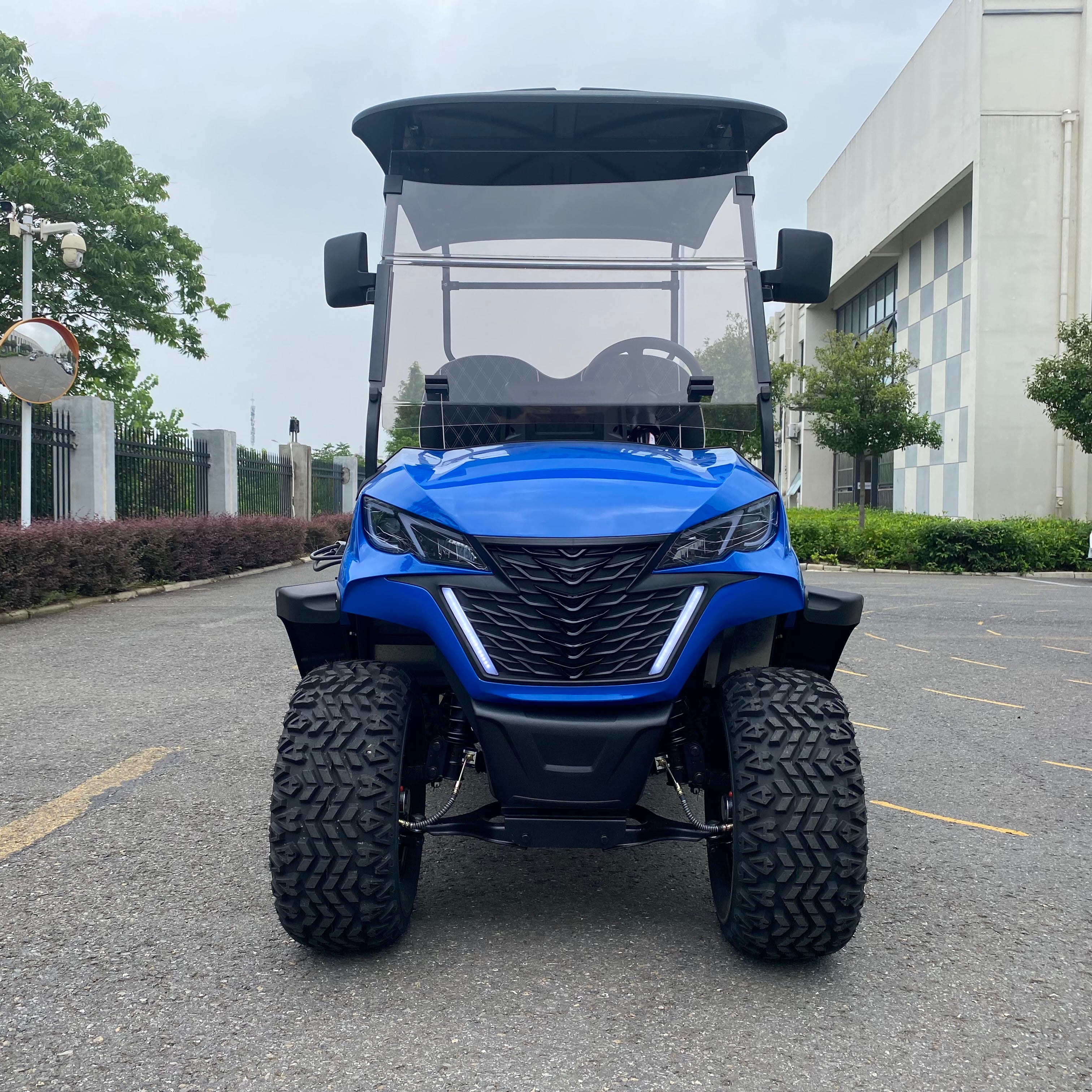 The Carts Club Venture Lifted Electric Golf Cart